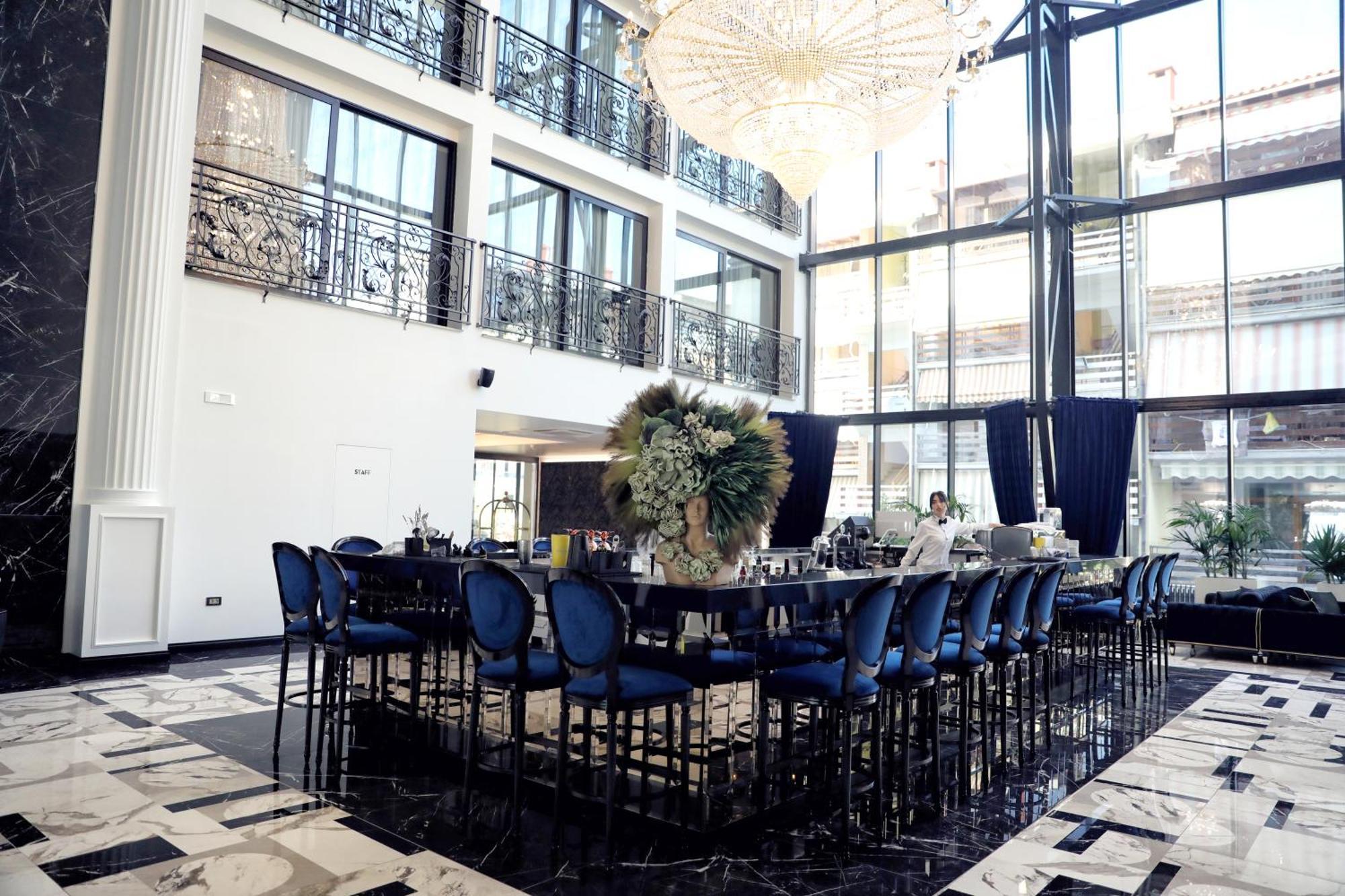 Hotel Luxury Premium Finese *